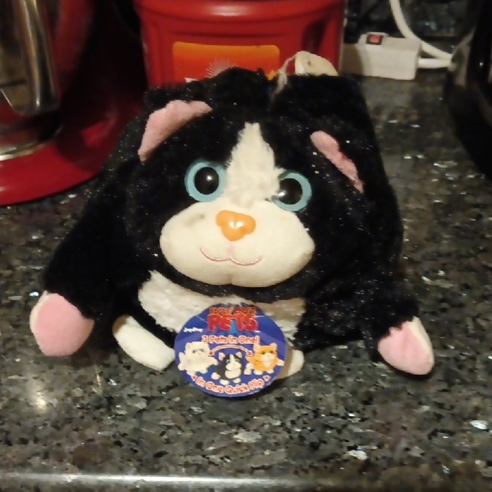 Pop Out Pets 3 Pets In One Stuffed Cat Toy